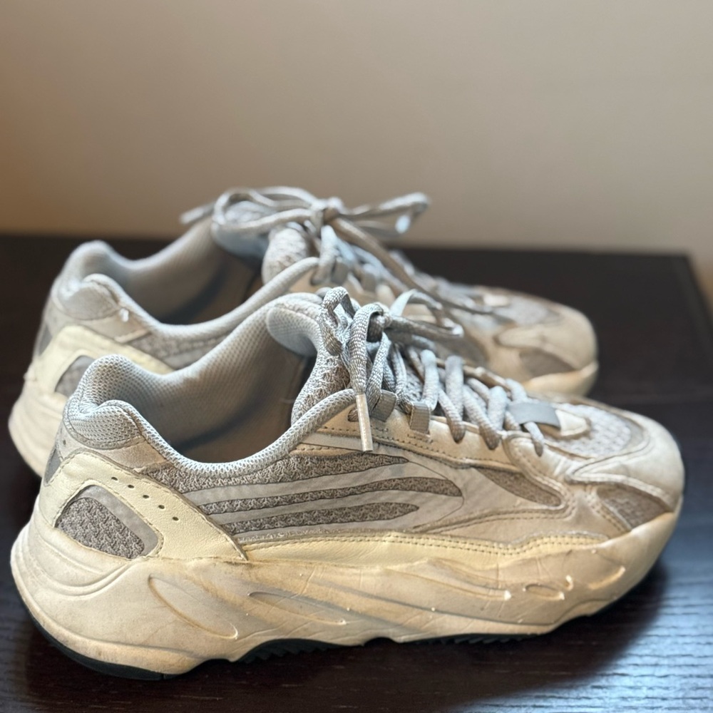 Reflective Adidas Yeezy Boost 700 V2 Size 6 for man